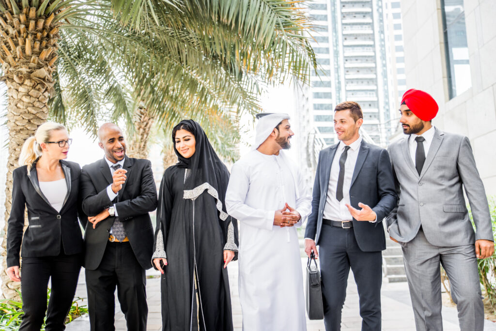 Explore Dubai's Expat Community and Find New Friends Easily