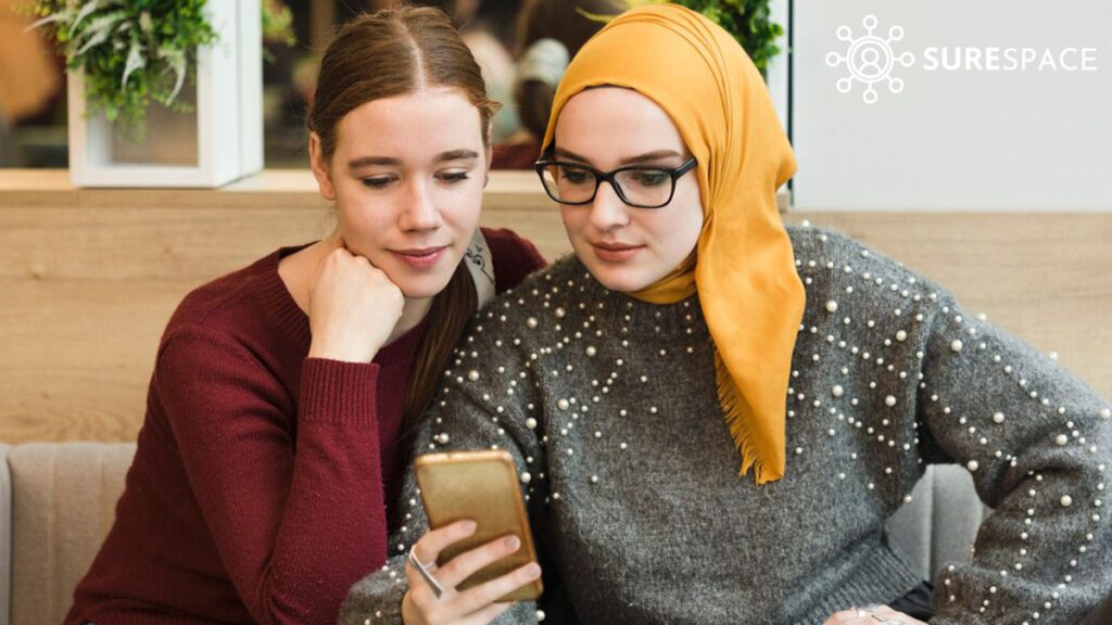 How to Make Friends Online