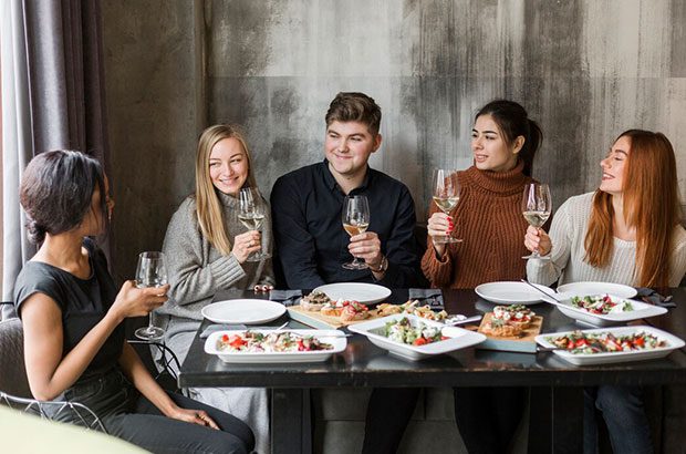 Join Curated Dinners
